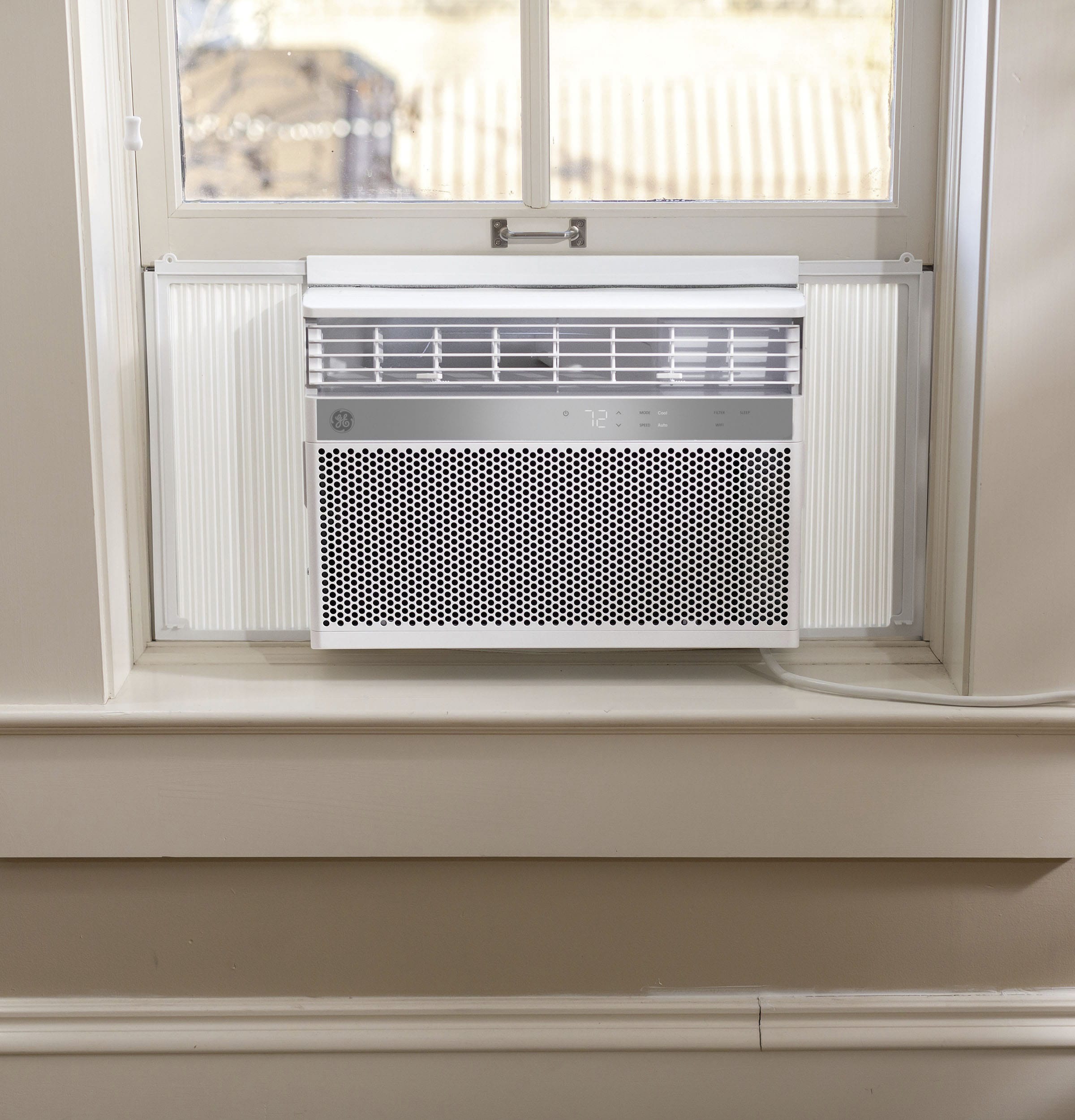 GE - 450 Sq. Ft. 10100 BTU Smart Window Air Conditioner - White